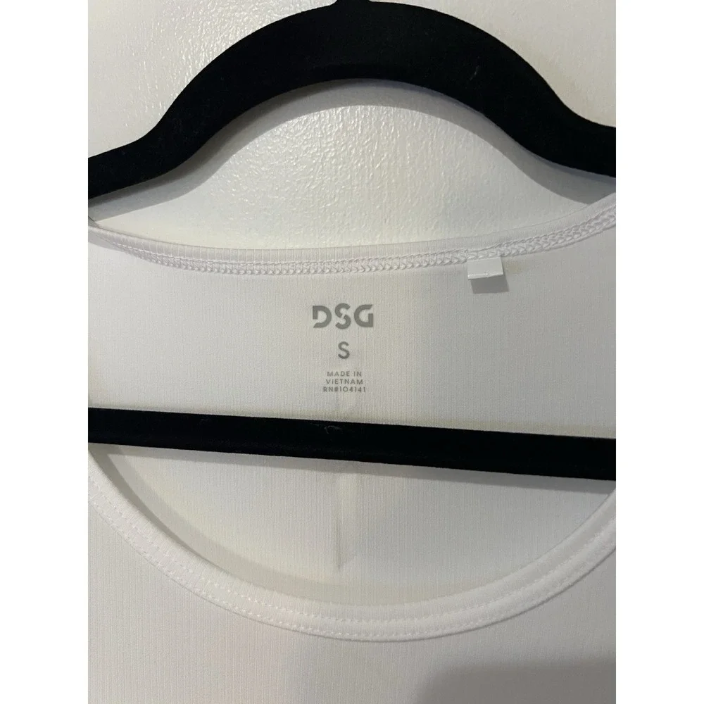 DSG Men's‎ Tank Top Pure White Size Small Running Training Gymwear Activewear